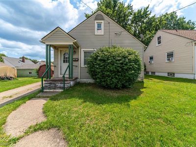 1347 Hammel St