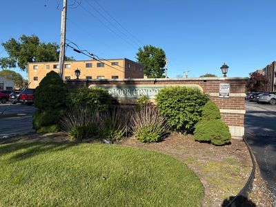 1117 Leavitt Ave APT 108