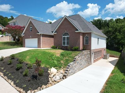 2266 Red Tail Ln