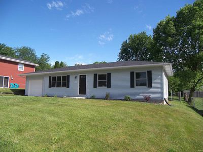 Property at 402 W Pickwick Dr, Syracuse, IN