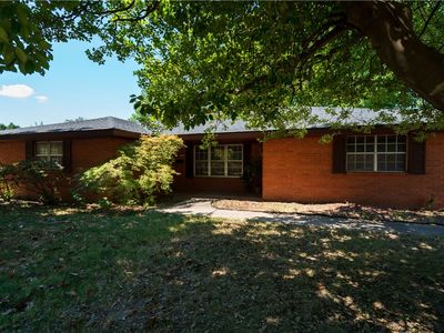 1106 Bronco Ln