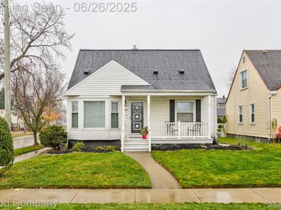 2480 Woodward Hts