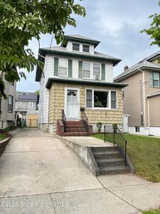 19 Rainbow Ave