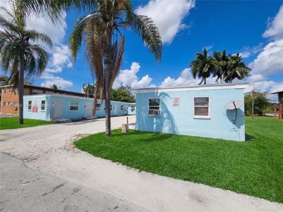 625 W Avenue A
