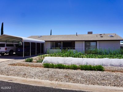1016 E Mescal Dr