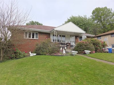 Property at 105 Parkwyn Dr, Elizabeth, PA