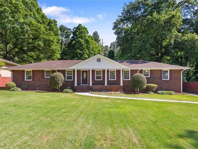 767 Woodvalley Rd SW