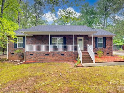 231 Roberts Ave