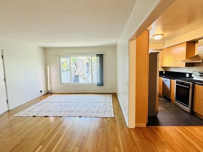 912 6th St Unit 8