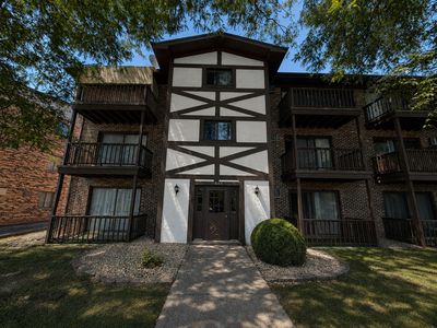 11804 S Komensky Ave APT 202