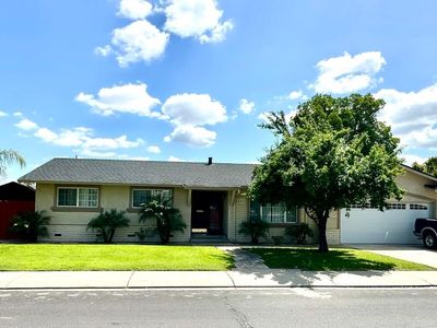 594 Parkwood Dr