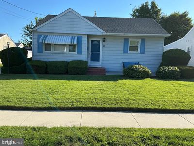 Property at 19 Paul Rd, Maple Shade, NJ