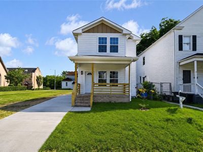 246 W 31st St