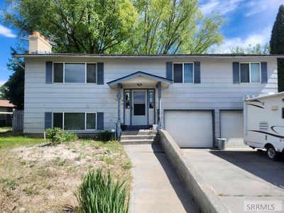 Property at 2219 Dickson Cir E, Idaho Falls, ID