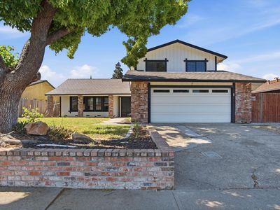 1018 Goldenoak Way