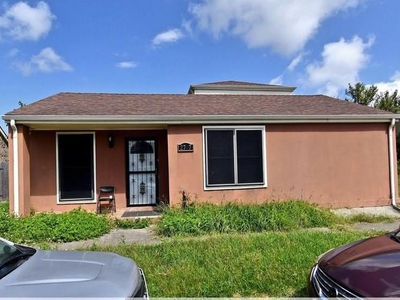 Property at 292-294 Meadows Dr, Destrehan, LA