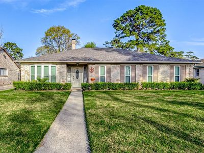 17606 Crestline Rd