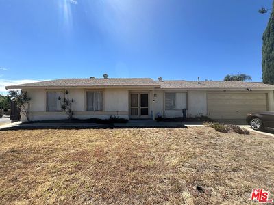 Property at 837 W Fontlee Ln, Bloomington, CA
