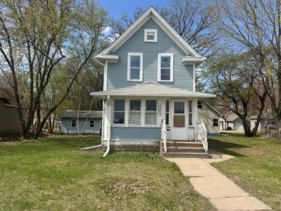236 Emerald St SE