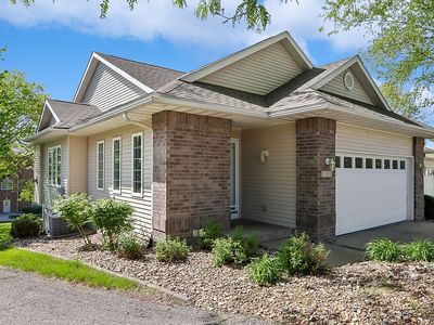 Property at 1551 Ranier Dr, Iowa City, IA