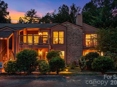 60 Ravencroft Ln