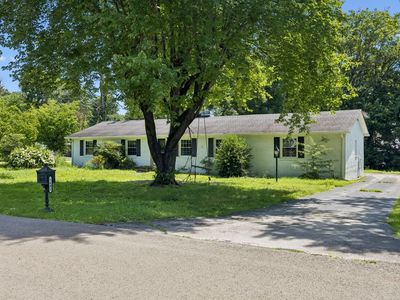 1401 Manor Rd