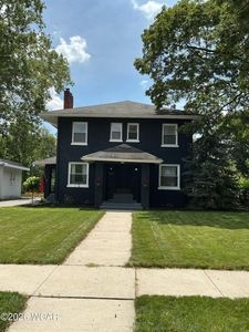1327 Lakewood Ave