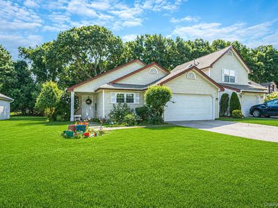 4 Balmoral Court