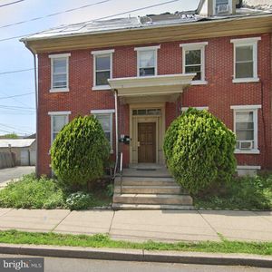 42 E Jacoby St