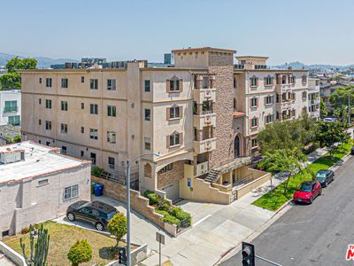 5057 Maplewood Ave #Penthouse 4