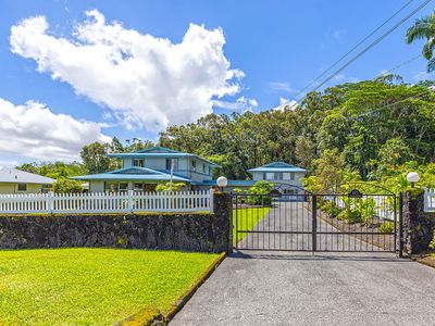 875 Ainako Ave
