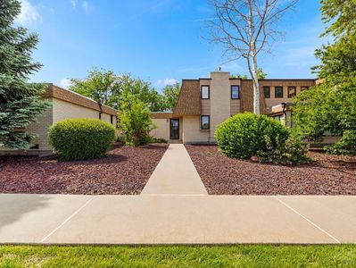 48 Regency Blvd
