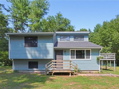 35 Dawn Ln