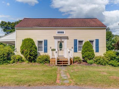 5285 Sacandaga Road