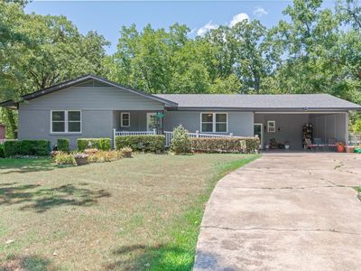 1207 Lakeside Dr