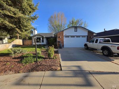 2753 E Hancock Ct