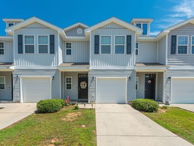 124 Iron Horse Dr E