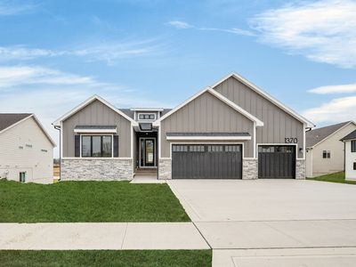 1370 NW Brooks Dr