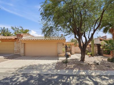 8579 N Calle Tioga