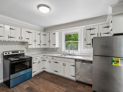1003 Twin Creek Rd