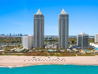 4775 Collins Ave APT 2207