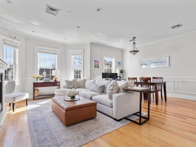 524 E 6th St #3