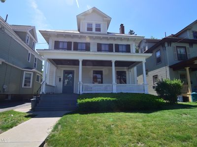 1126 Waverly Place