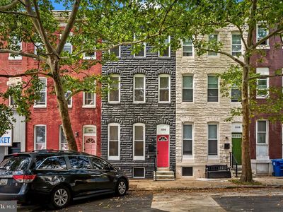 1006 N Mount St