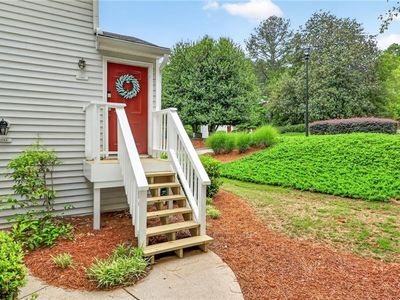Property at 1106 Glenleaf Dr, Peachtree Corners, GA