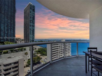 480 NE 30th St APT 1102
