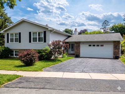 Property at 1928 N High Grove Ln, Palatine, IL