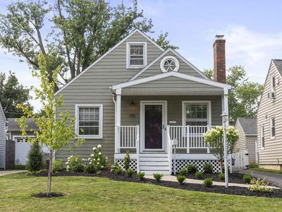 105 E Royal Forest Blvd