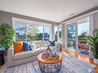 622 6th Avenue W #502