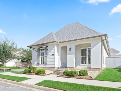 401 Manor House Ln